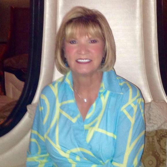 Meet your Posher, Cecilia - Picture 1 of 1